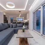 Orizzonte - First Floor With Shared Pool & Amazing View * קרי