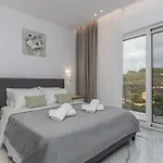 Orizzonte - First Floor With Shared Pool & Amazing View