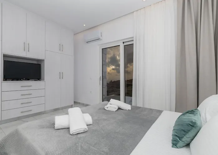 Orizzonte - First Floor With Shared Pool & Amazing View شقة