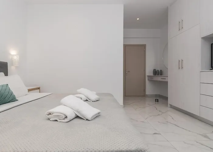 Orizzonte - First Floor With Shared Pool & Amazing View شقة كيري