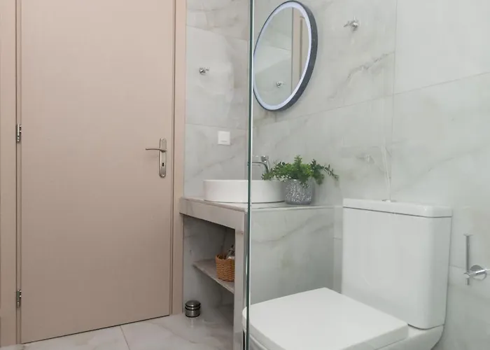 Orizzonte - First Floor With Shared Pool & Amazing View