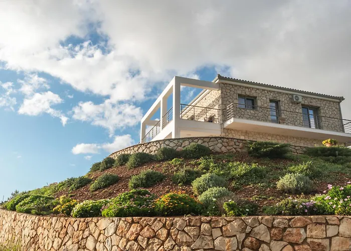 Orizzonte - First Floor With Shared Pool & Amazing View شقة *