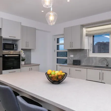 Orizzonte - First Floor With Shared Pool & Amazing View Керион