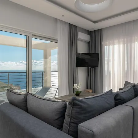 Appartement Orizzonte - First Floor With Shared Pool & Amazing View *