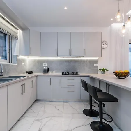 Lägenhet Orizzonte - First Floor With Shared Pool & Amazing View