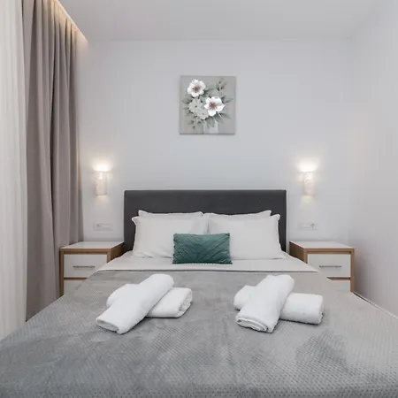 Apartmán Orizzonte - First Floor With Shared Pool & Amazing View *