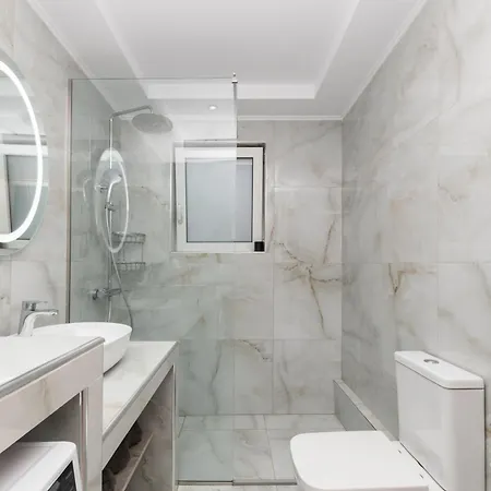 Orizzonte - First Floor With Shared Pool & Amazing View Apartamento